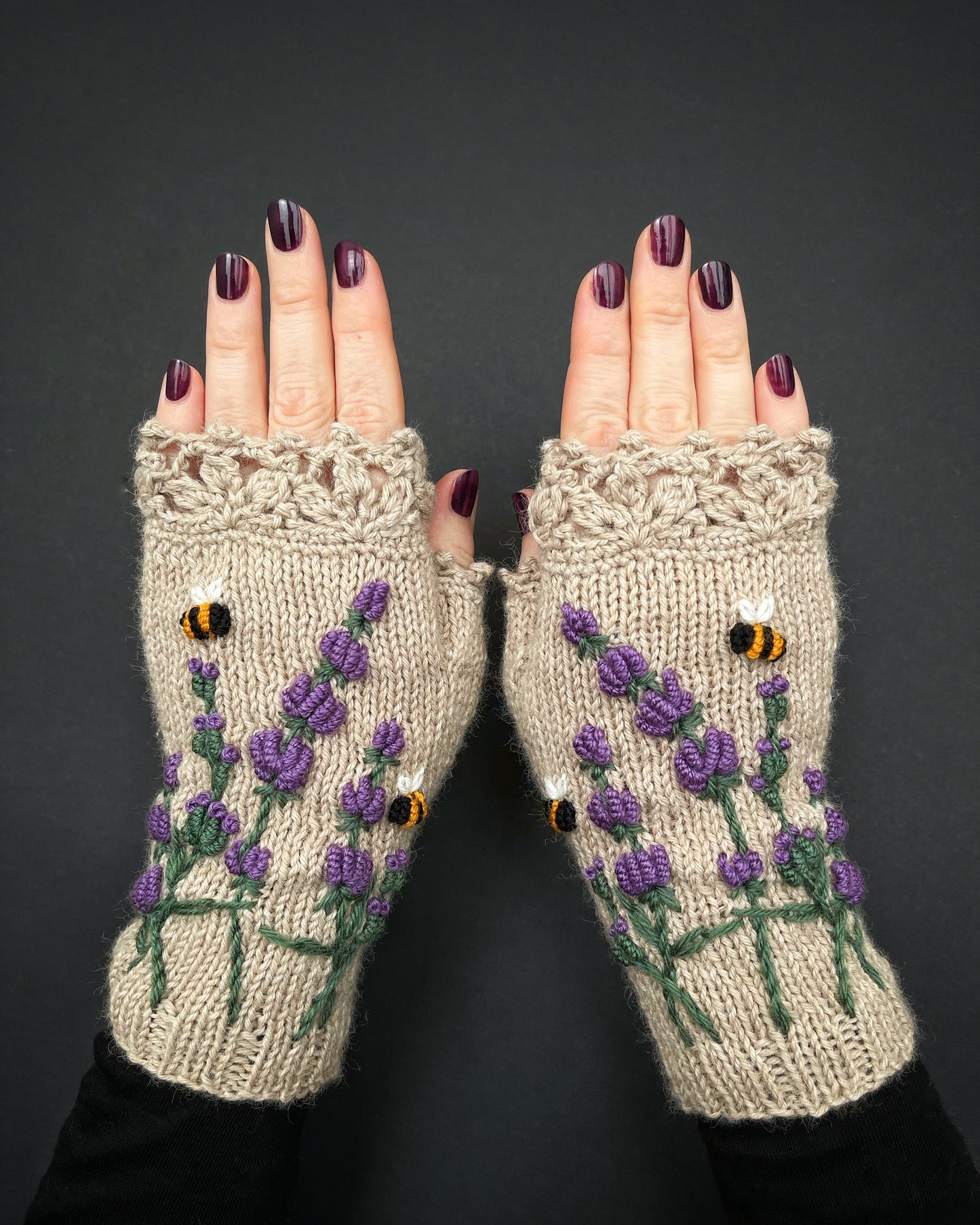 Beige embroidered fingerless gloves with lavender and bees