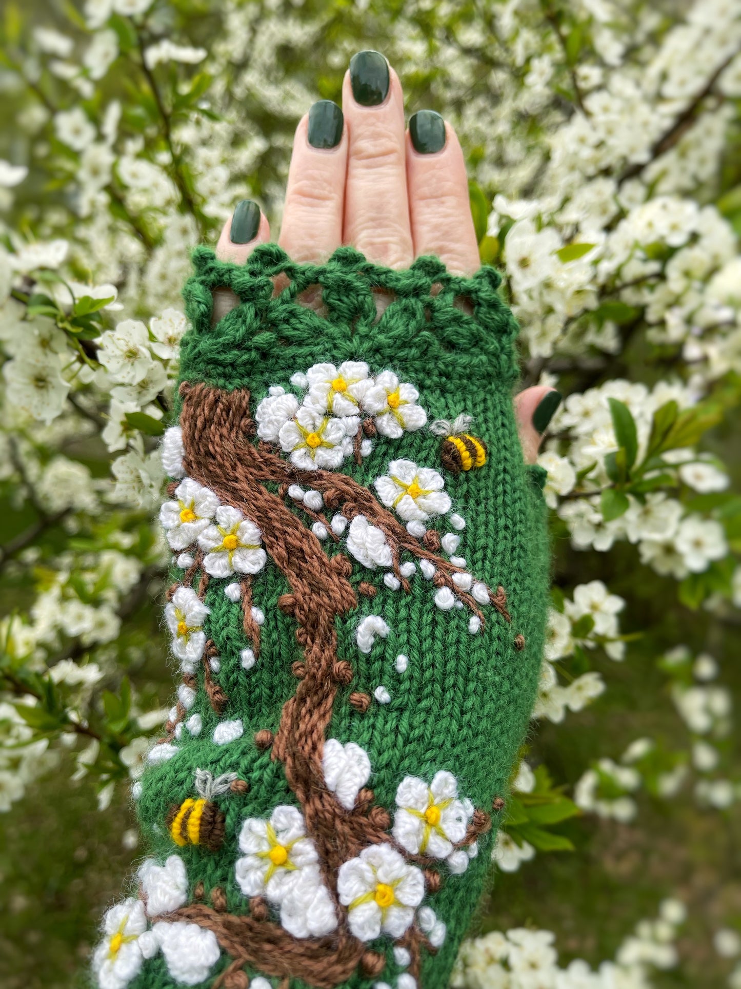 Embroidered sakura blooms green gloves